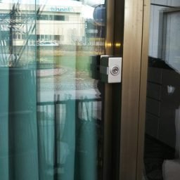 サッシ外付け錠　取付